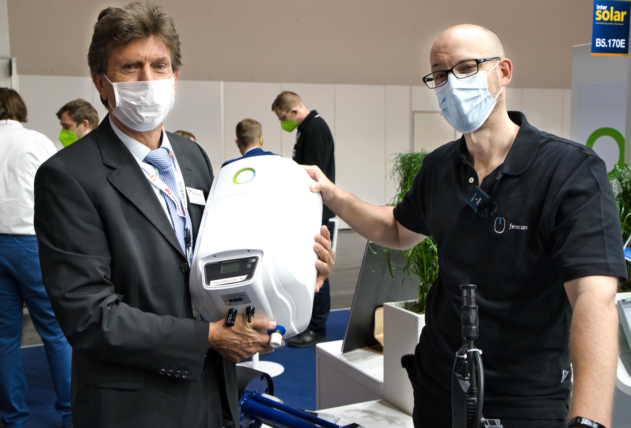 Felix Goldbach im Interview mit Reinhard Bege, dem Geschäftsführer Alpha-Solar. Intersolar 2022