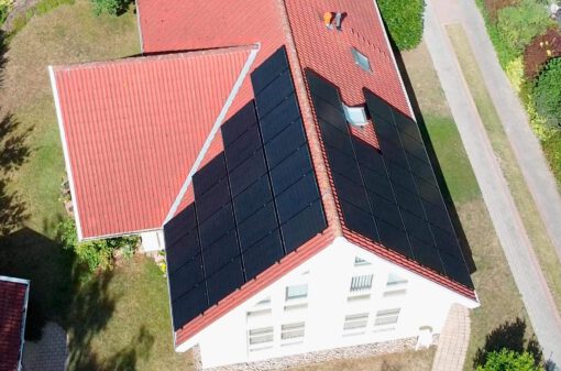 Solaranlage von Enerix auf einem Gebäude