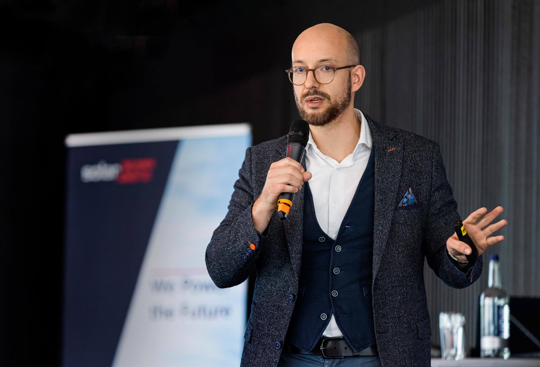 Felix Goldbach. Money For Future - Vortrag: Photovoltaik, Solar, Energiewende